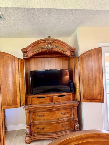 9448 TOOKE SHORE DRIVE, Weeki Wachee, FL 34613