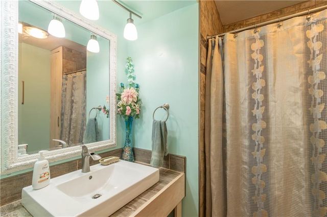 409 Old Forge CT, Virginia Beach, VA 23452