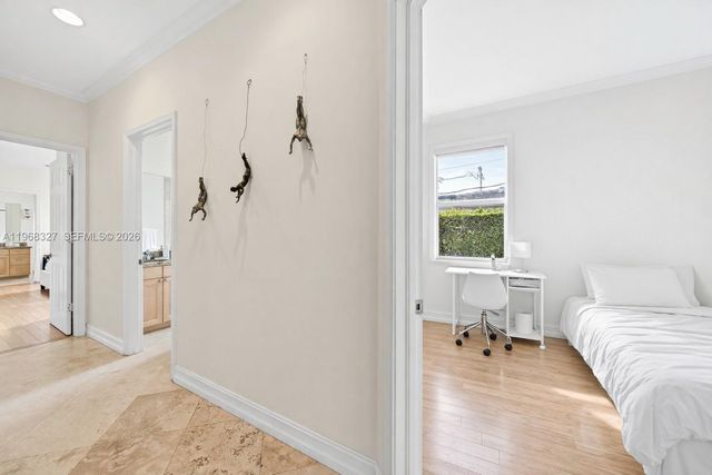 7431 Center Bay Dr, North Bay Village, FL 33141