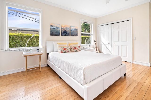 7431 Center Bay Dr, North Bay Village, FL 33141