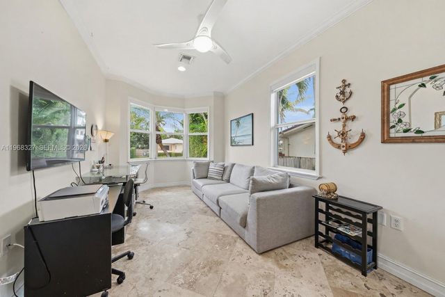 7431 Center Bay Dr, North Bay Village, FL 33141