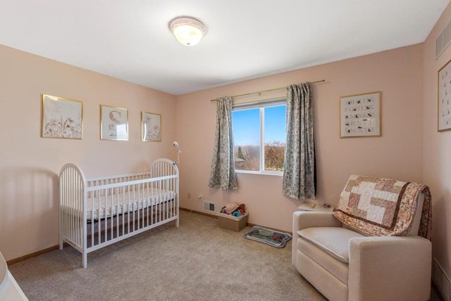 1126 Autumn DRIVE, West Bend, WI 53090