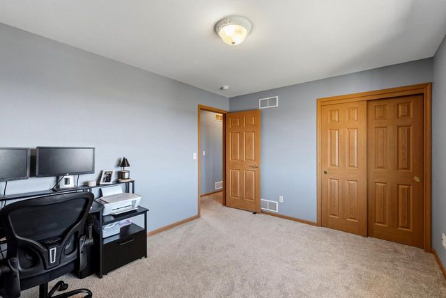 1126 Autumn DRIVE, West Bend, WI 53090