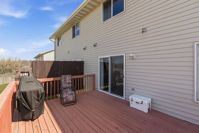1126 Autumn DRIVE, West Bend, WI 53090