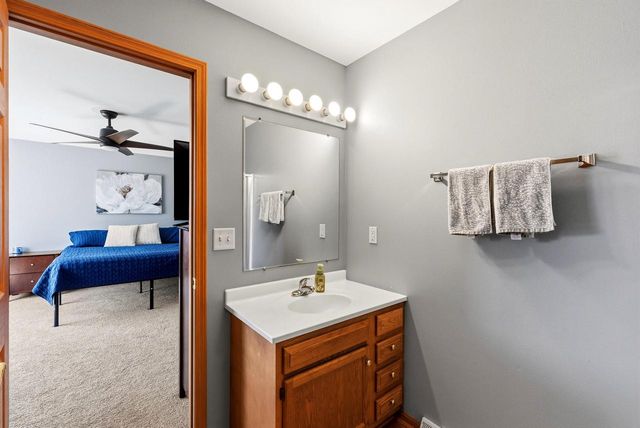 1126 Autumn DRIVE, West Bend, WI 53090
