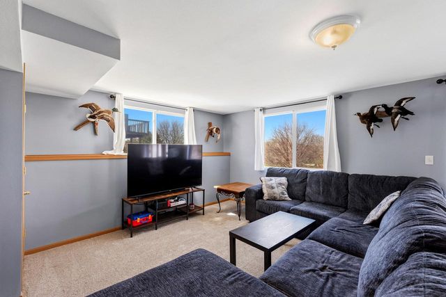 1126 Autumn DRIVE, West Bend, WI 53090