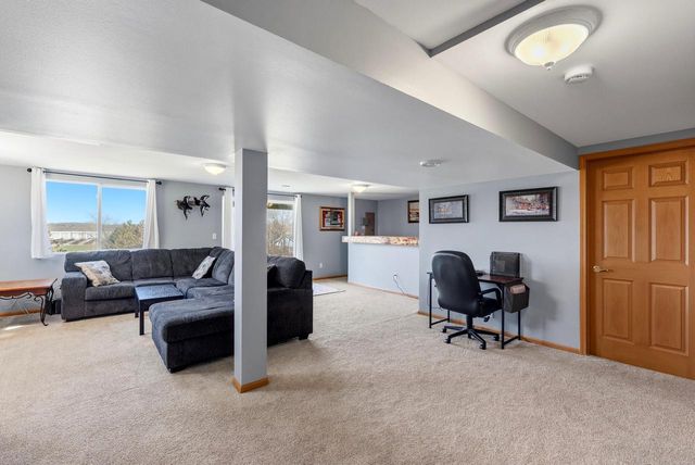 1126 Autumn DRIVE, West Bend, WI 53090