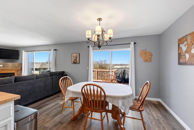 1126 Autumn DRIVE, West Bend, WI 53090