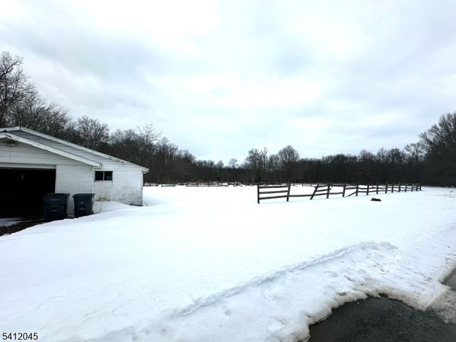 73 Featherbed Ln, Raritan Twp., NJ 08822