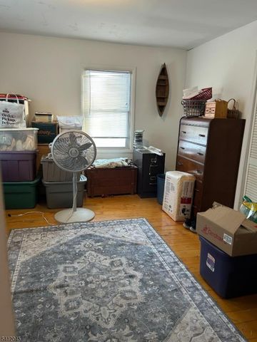 73 Featherbed Ln, Raritan Twp., NJ 08822