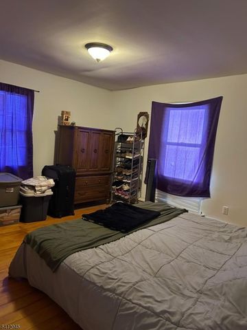 73 Featherbed Ln, Raritan Twp., NJ 08822