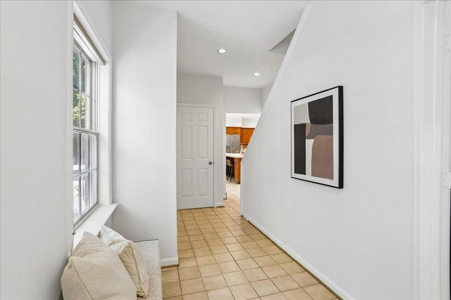 11720 GLEN CT, Potomac, MD 20854