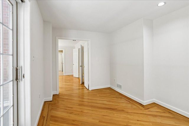 11720 GLEN CT, Potomac, MD 20854