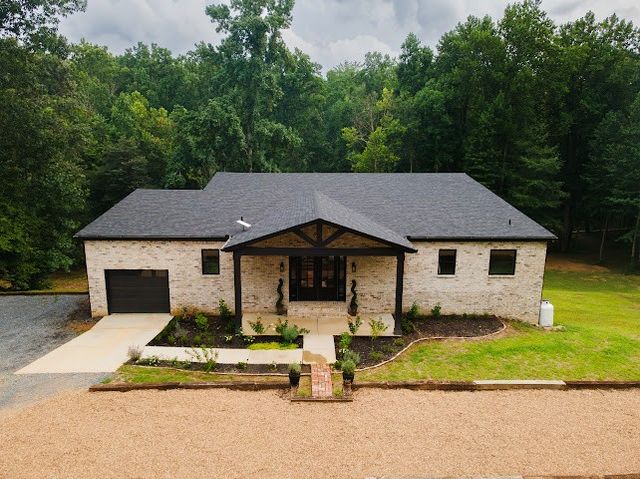 6277 Gordon Lawrence Rd, Santa Fe, TN 38482