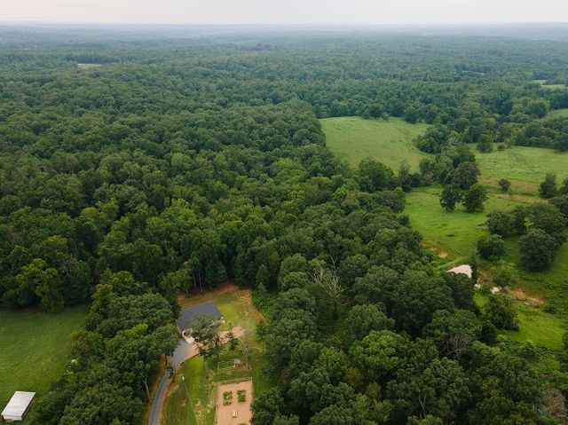 6277 Gordon Lawrence Rd, Santa Fe, TN 38482