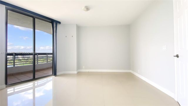 3400 NE 192nd Street LPH7, Aventura, FL 33180