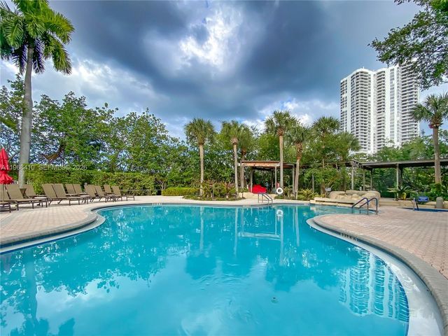 3400 NE 192nd Street LPH7, Aventura, FL 33180