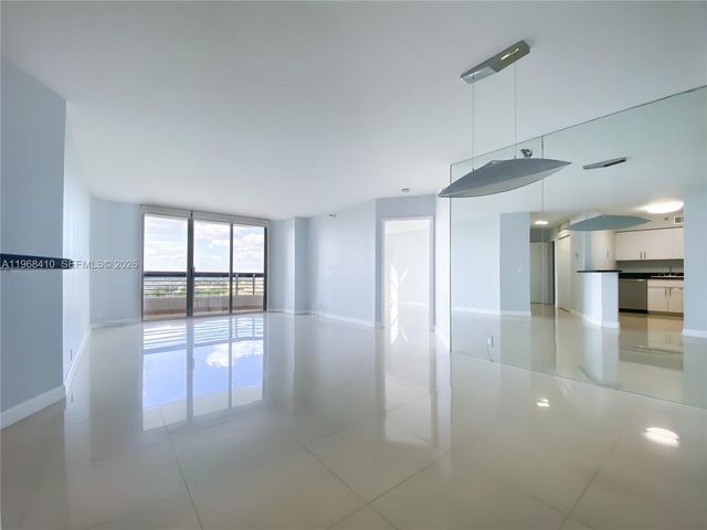 3400 NE 192nd Street LPH7, Aventura, FL 33180