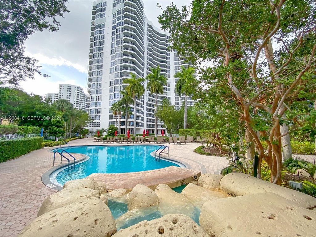 3400 NE 192nd Street LPH7, Aventura, FL 33180