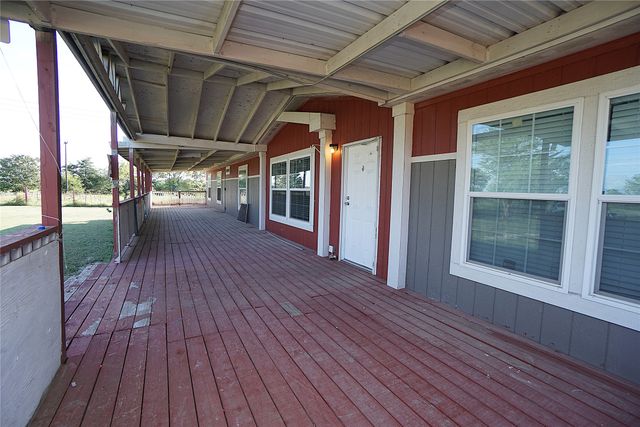 1621 Fm 87, Bonham, TX 75418