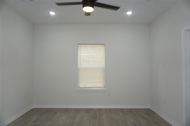 9976 Calendar Street, Willis, TX 77318