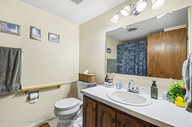 1042 Grenoble Lane A, Lansing, MI 48917