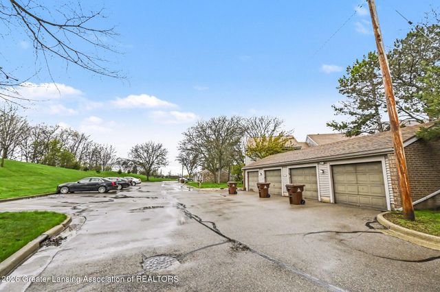 1042 Grenoble Lane A, Lansing, MI 48917