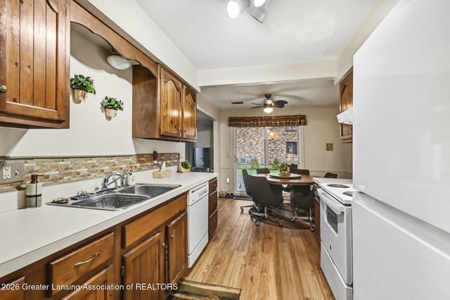 1042 Grenoble Lane A, Lansing, MI 48917