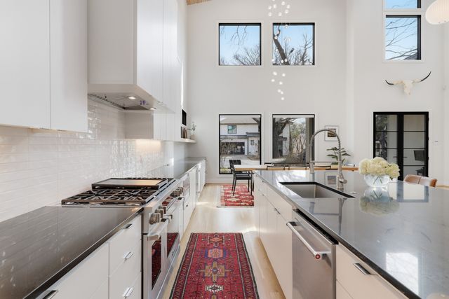 7340 Syracuse Drive, Dallas, TX 75214