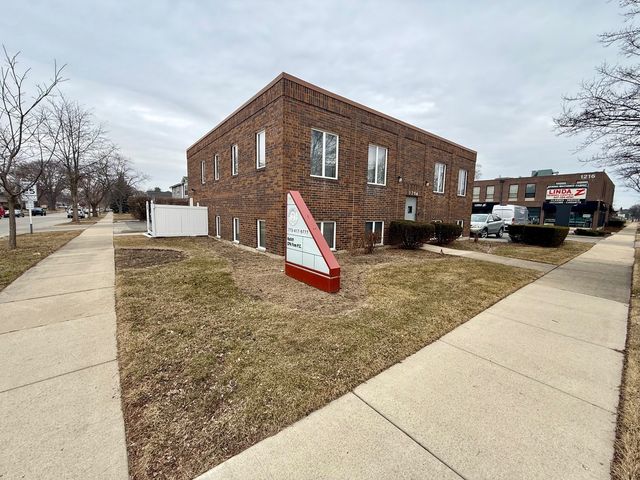 1204 E Central Road, Arlington Heights, IL 60005