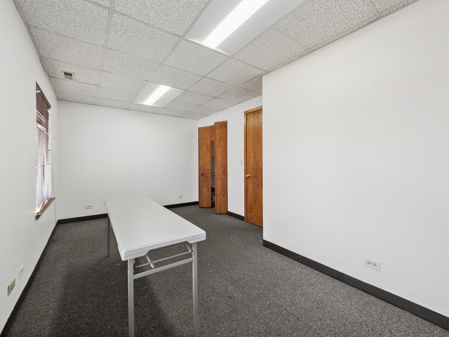 1204 E Central Road, Arlington Heights, IL 60005