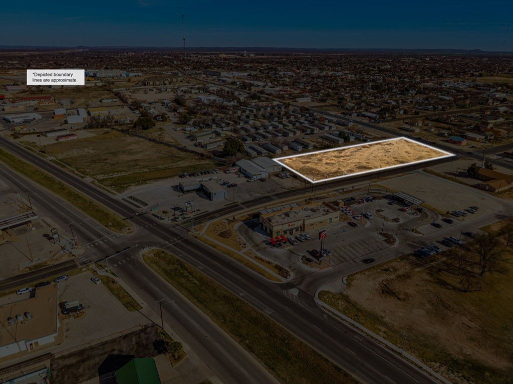 Image 10 of property listing at 2215 Martin Luther King Street, San Angelo, TX 76903