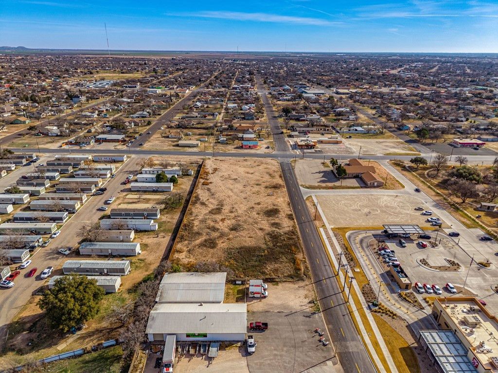 Image 11 of property listing at 2215 Martin Luther King Street, San Angelo, TX 76903