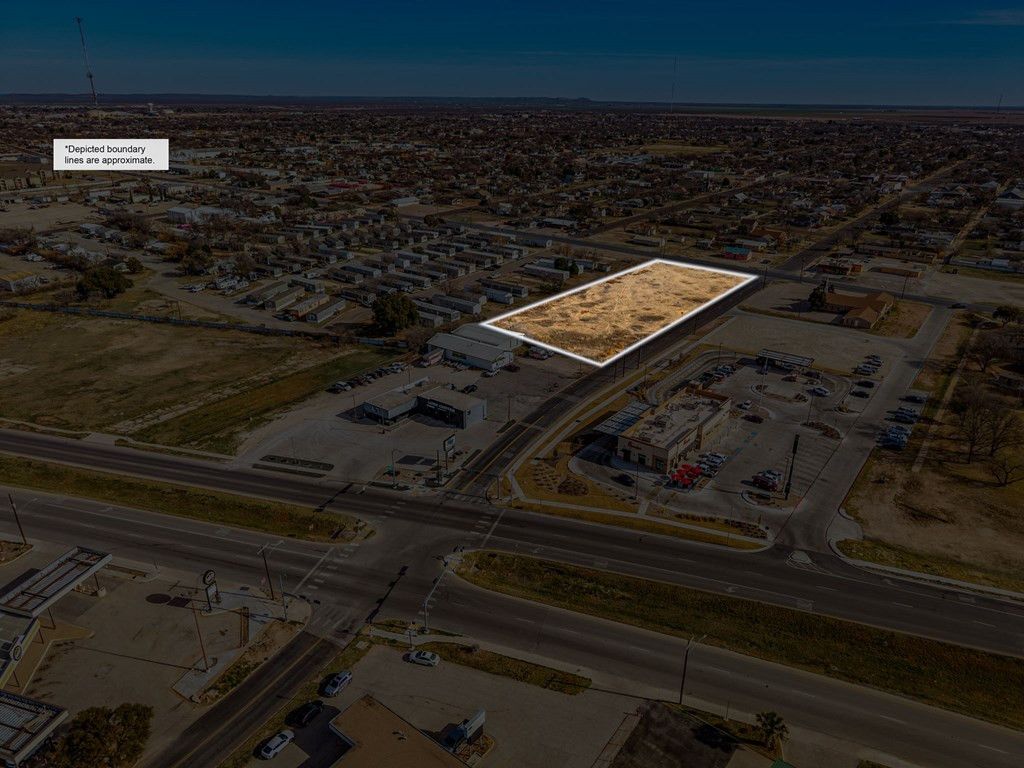 Image 9 of property listing at 2215 Martin Luther King Street, San Angelo, TX 76903