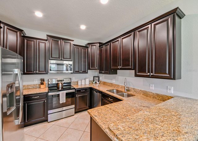 13529 CREST LAKE DR, Hudson, FL 34669