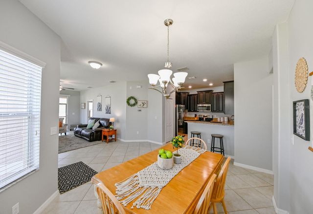 13529 CREST LAKE DR, Hudson, FL 34669