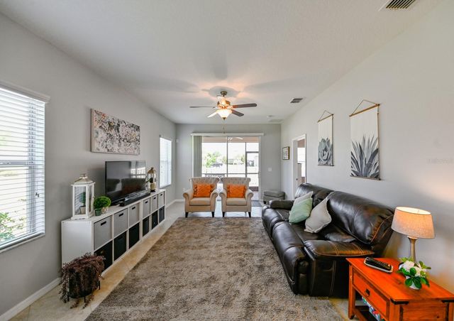 13529 CREST LAKE DR, Hudson, FL 34669