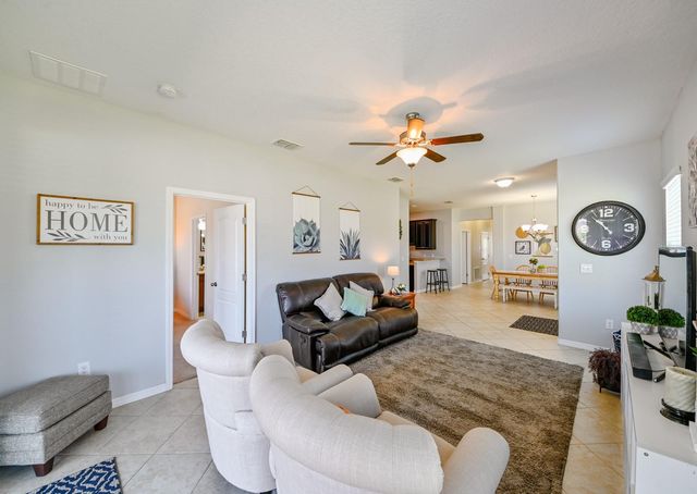 13529 CREST LAKE DR, Hudson, FL 34669