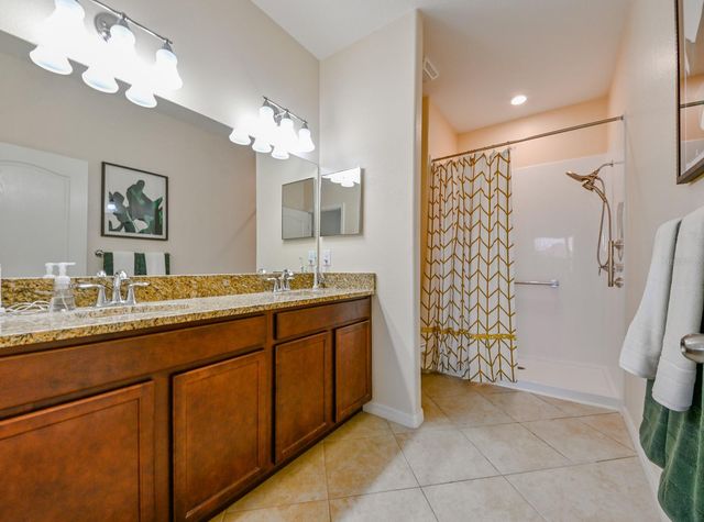 13529 CREST LAKE DR, Hudson, FL 34669