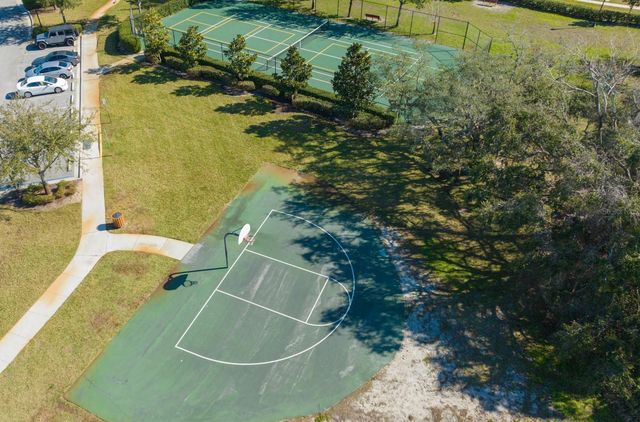 13529 CREST LAKE DR, Hudson, FL 34669
