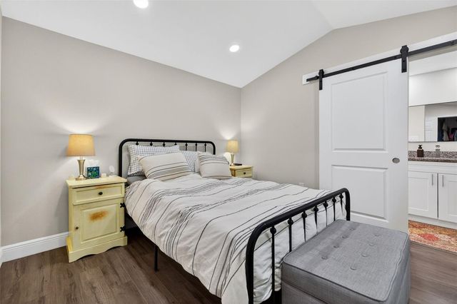 768 53RD TERRACE N, St Petersburg, FL 33703