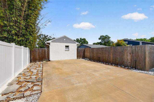 768 53RD TERRACE N, St Petersburg, FL 33703