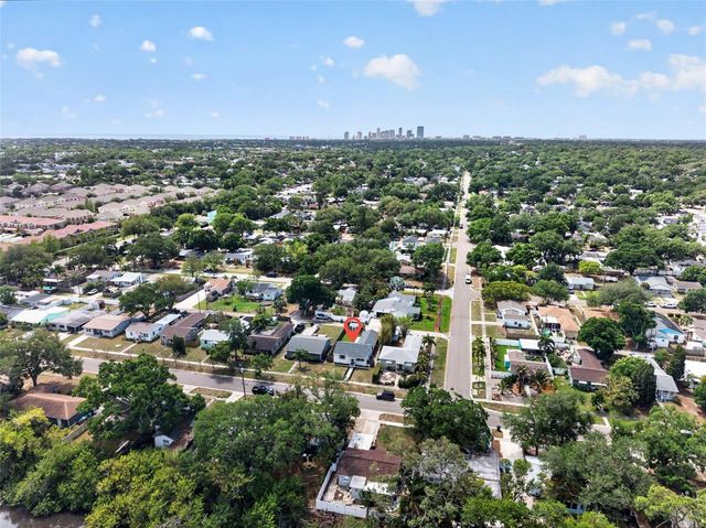 768 53RD TERRACE N, St Petersburg, FL 33703