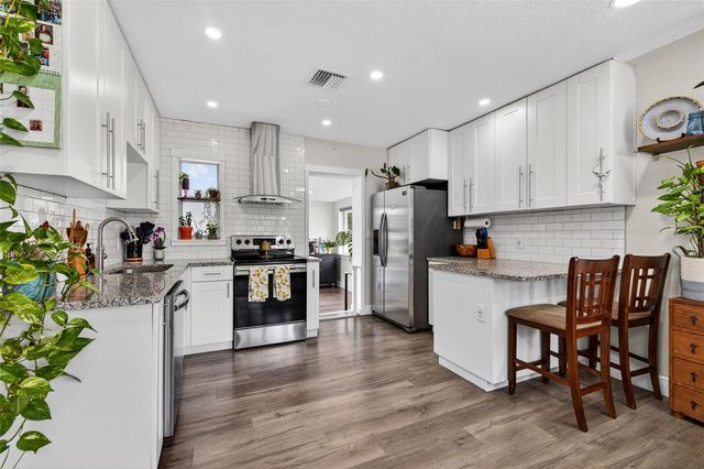 768 53RD TERRACE N, St Petersburg, FL 33703