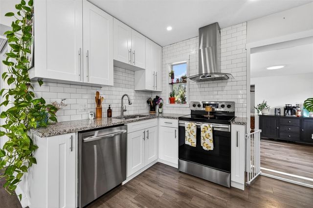 768 53RD TERRACE N, St Petersburg, FL 33703