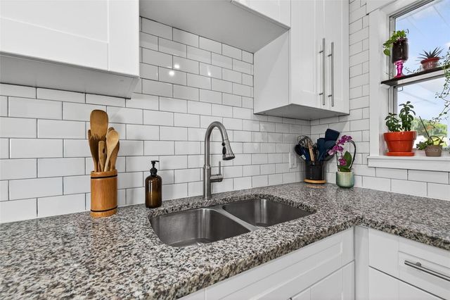 768 53RD TERRACE N, St Petersburg, FL 33703