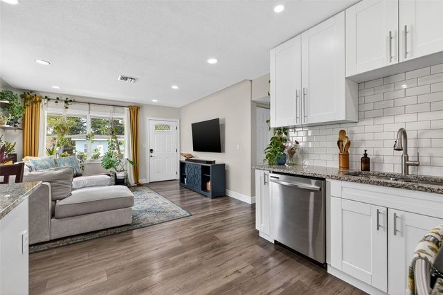 768 53RD TERRACE N, St Petersburg, FL 33703