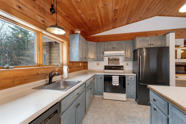 233 Ossipee Mountain Road, Moultonborough, NH 03254