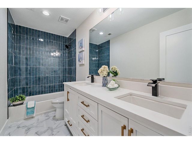 467 Harrison St, Denver, CO 80206