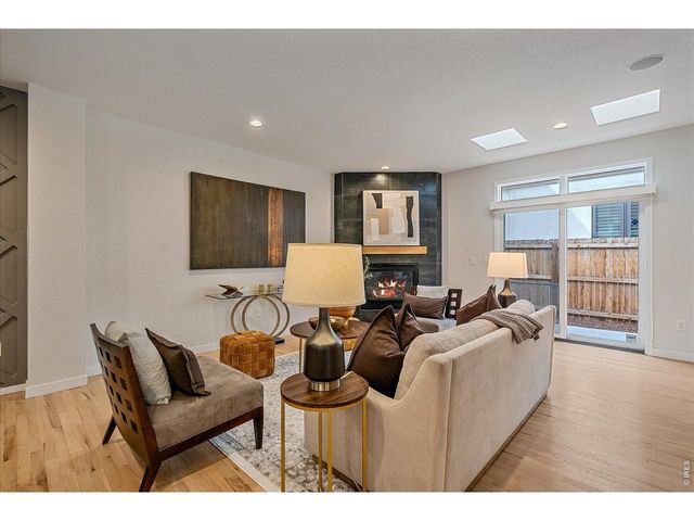 467 Harrison St, Denver, CO 80206